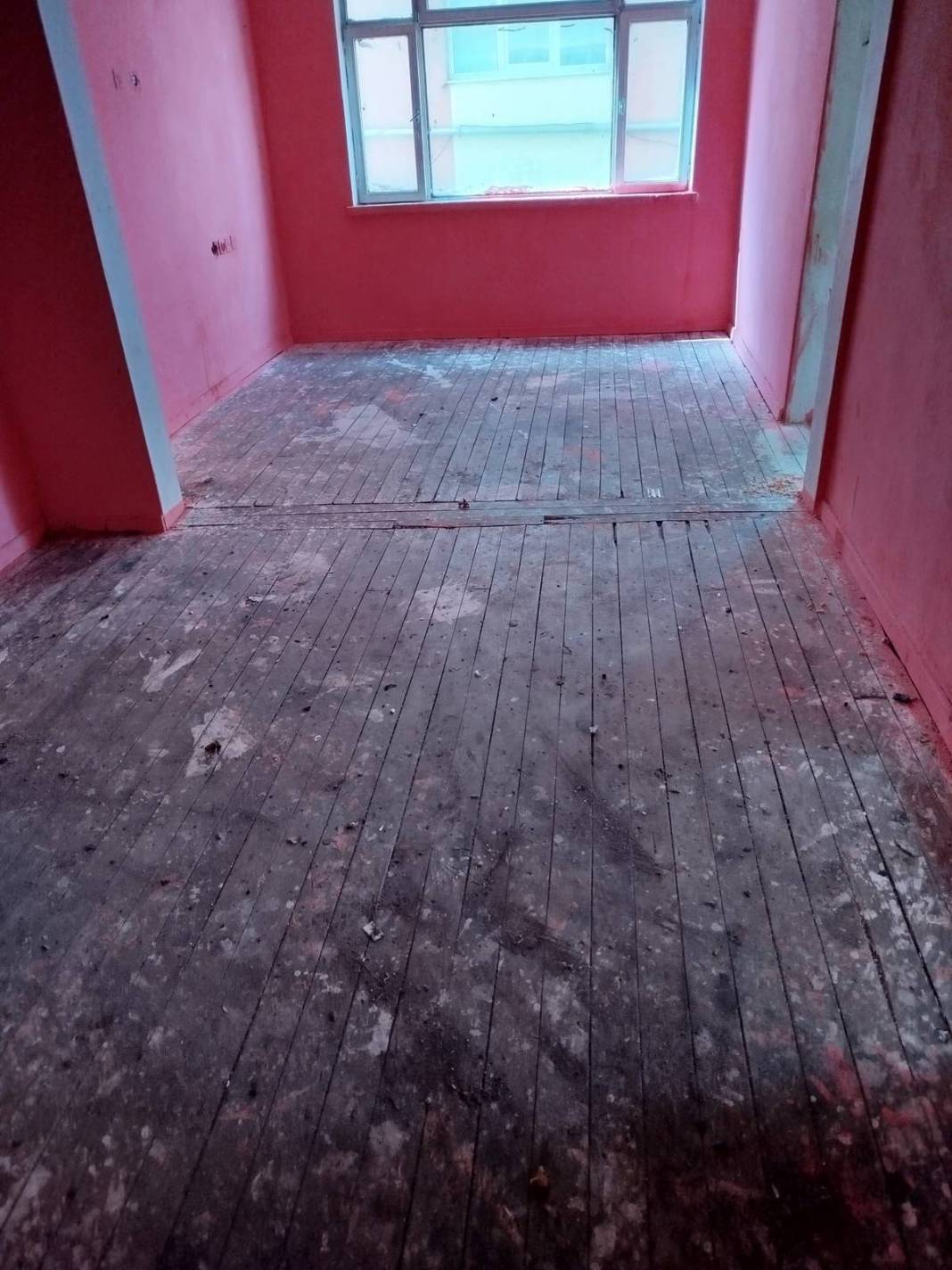 Kiraya verdiği evin son halini gören kadın, hüngür hüngür ağladı! Bu kadarını hiç kimse tahmin edemezdi 18